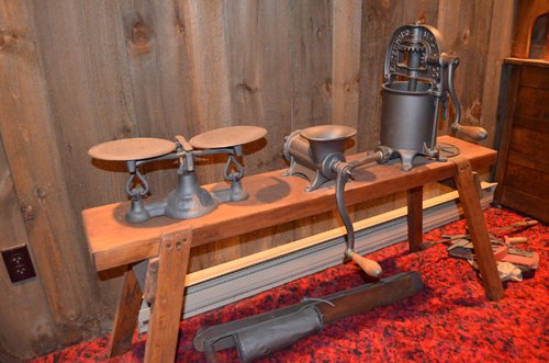 Property photo 1 - Major Antique Auction - Multi-Generational Collection